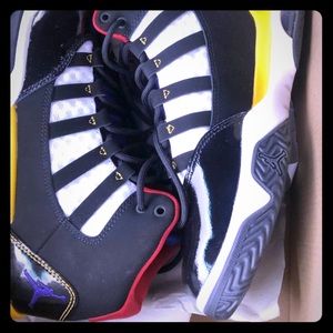 Jordan max aura youth basketball